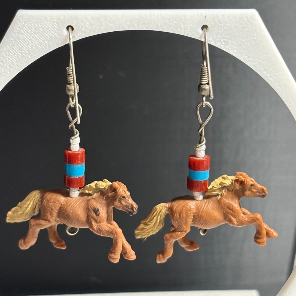 Vintage Brown Native Made Beaded Horse Charm Drop Earrings